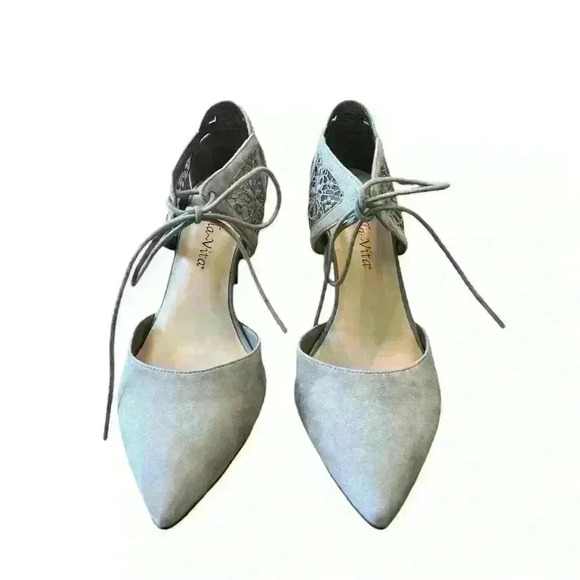 New in box Bella Vita Women’s Heels in Stone Kid Sued Demi Size 8N - Picture 3 of 7